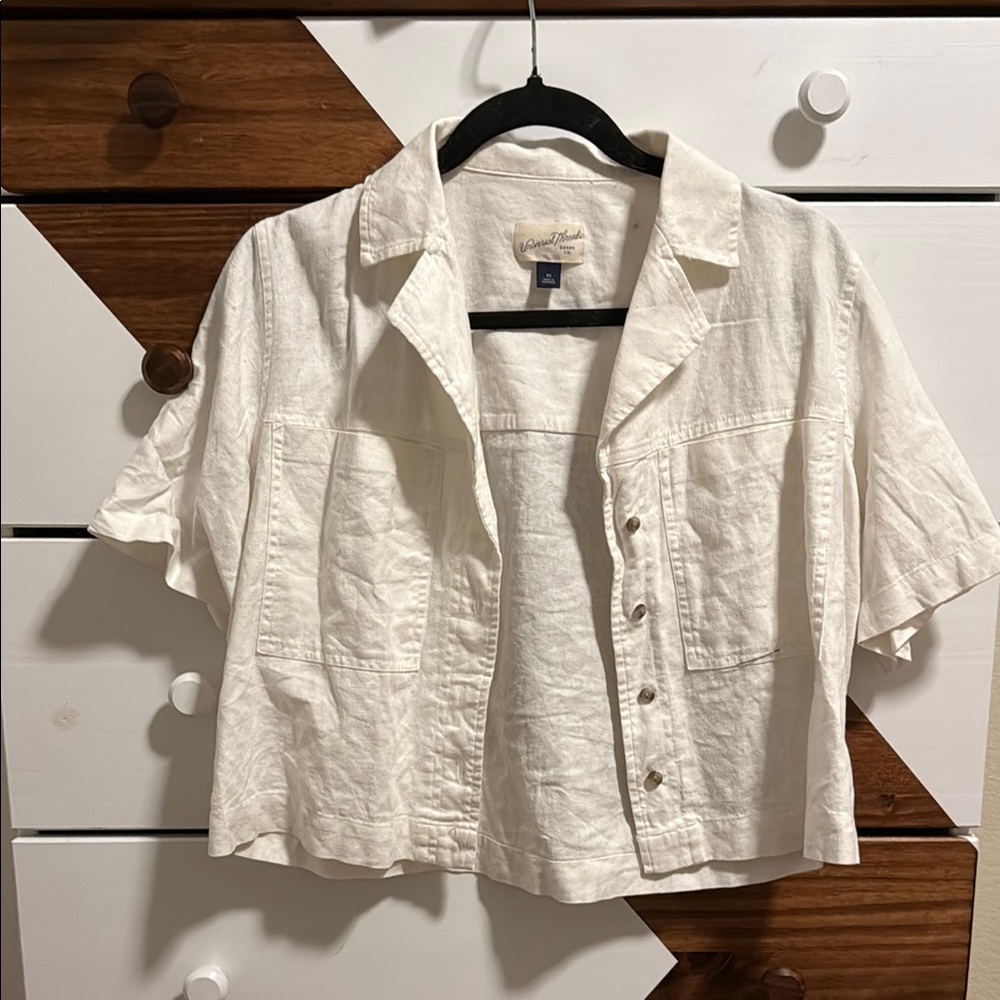 Cropped Cream Linen Button Down